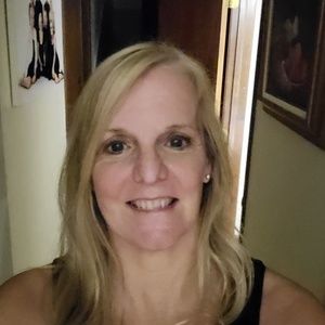 Meet your Posher, Dee